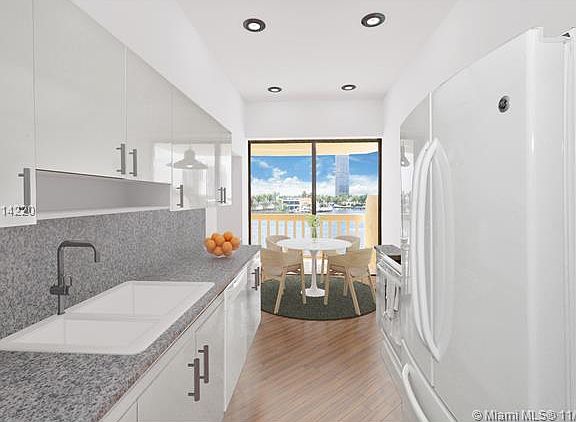 4th image of 19707 Turnberry Way APT 4F