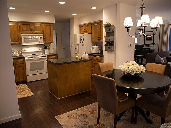 4th image of 723 Goldenrod Ave