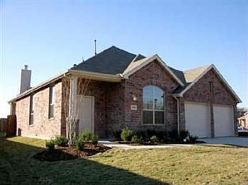 1st image of 1910 Highland Oaks Dr