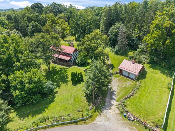 154 Saint Johns Church Rd, Greensburg, PA 15601