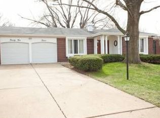 2512 Rhapsody Ln, Florissant, MO 63031
