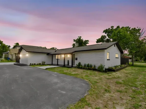 1530 49th St N, Saint Petersburg, FL 33710