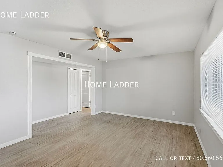 300 S Monterey St — Photo 3