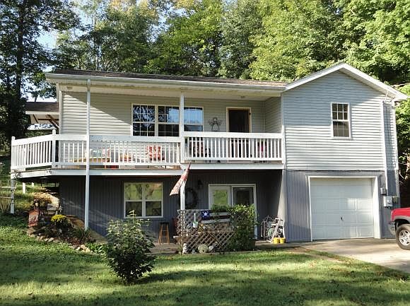 1st image of 5 Louise Ln