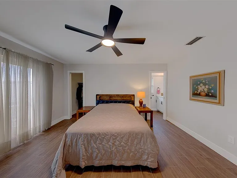 11602 Grove St — Photo 24