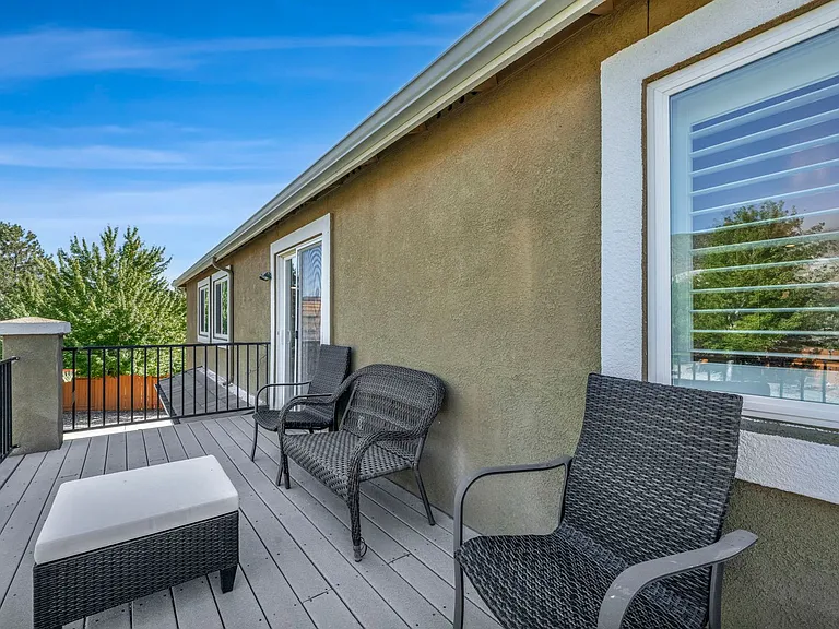 2425 Crooked Canyon Ct — Photo 31