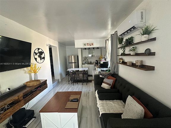 2nd image of 510 NW 146th St #2