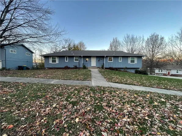 8502 W 78th Ter, Overland Park, KS 66204