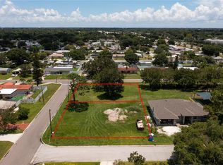6400 18th Way N, Saint Petersburg, FL 33702