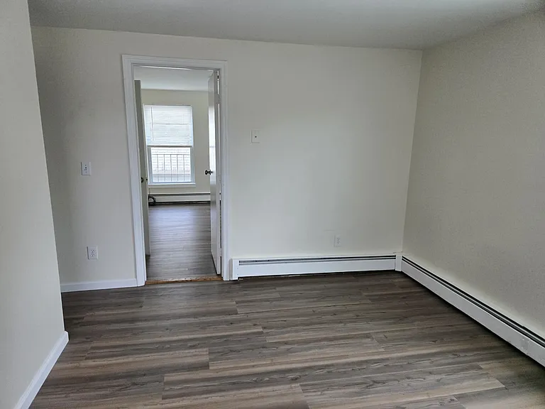 131 N Clinton St #3 — Photo 5