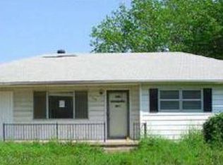 705 Walter Rd, Gainesville, TX 76240