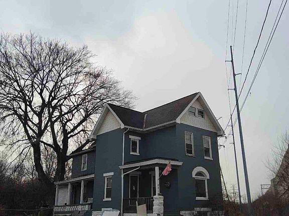 2nd image of 221 W Ross Ave