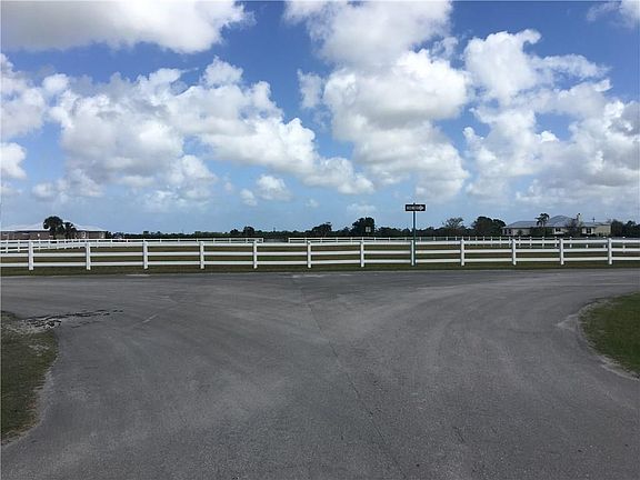 5th image of 8100 White Fences Ln