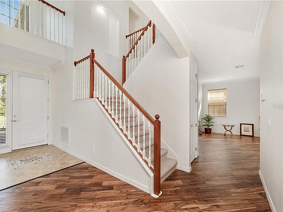 5th image of 143 Drayton Ave