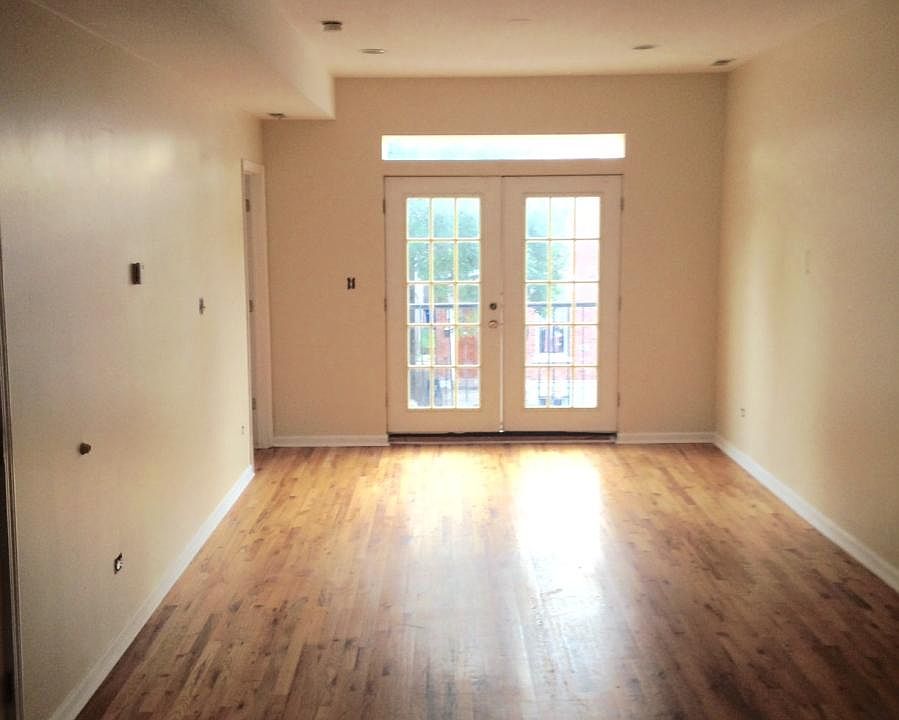 1st image of 3219 S Lituanica Ave APT 2R