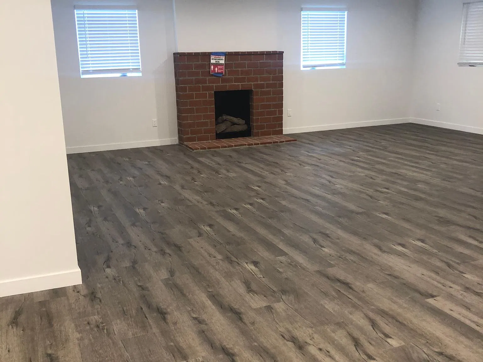 3 bed, 2.5 bath, 1950 sqft, $4,300 — Photo 2