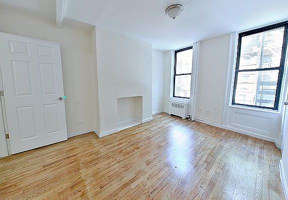 2nd image of 516 E 5th St APT 3