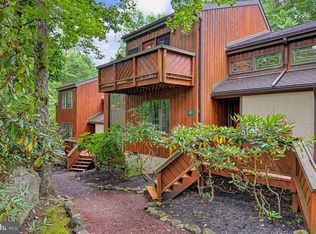 92 Red Fox Ct, Lake Harmony, PA 18624