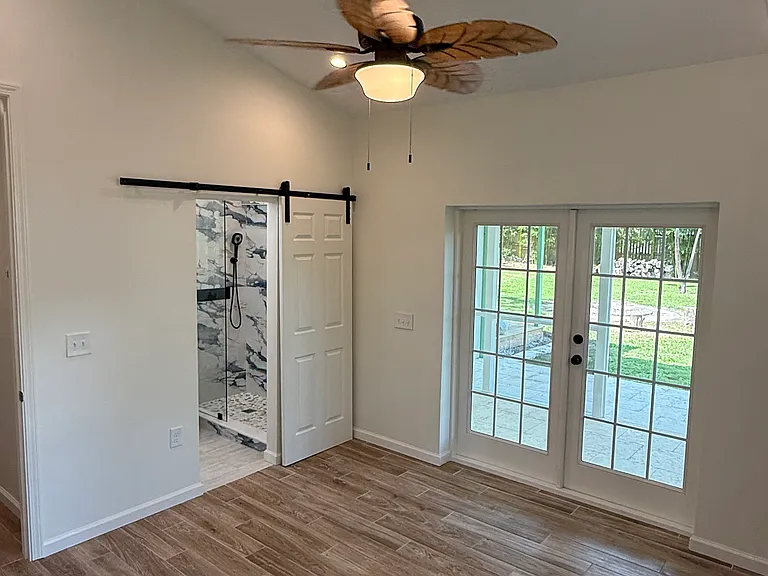 13 Vincent Dr — Photo 11