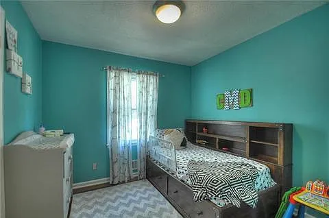 3 NW Alderson Pl — Photo 4