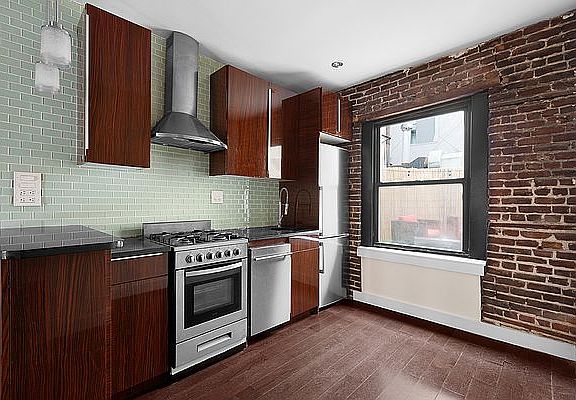 5th image of 57 Grand St APT 2