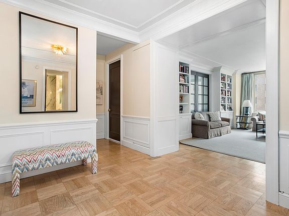 3rd image of 308 E 72nd St APT 10A