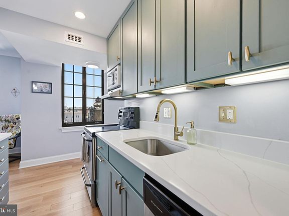 5th image of 1701 16th St NW APT 820