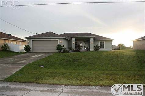 1st image of 912 NW 8th Pl