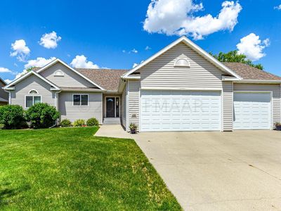 4255 43rd Ave S, Fargo, ND, 58104