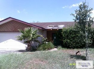 390 Sugar Grove Ln, Brownsville, TX 78520