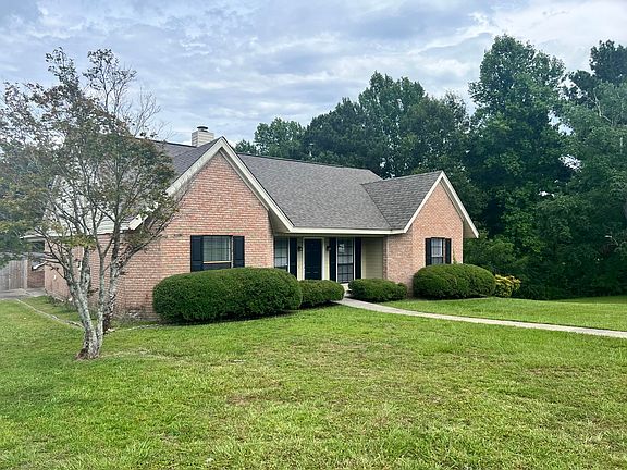 2nd image of 3 E Pecan Ln