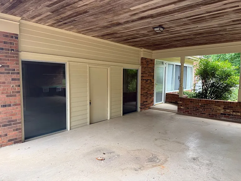 1225 Woodhaven Dr — Photo 21