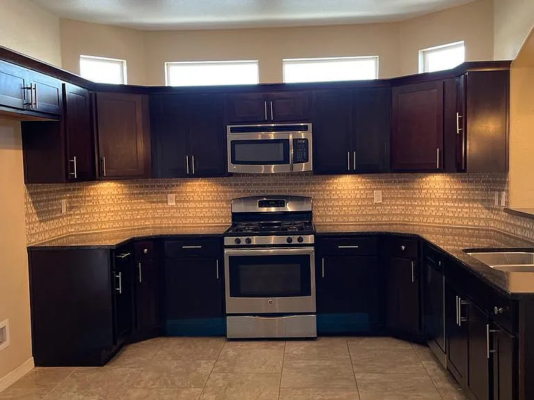 11604 Grotto Bay Ct — Photo 6