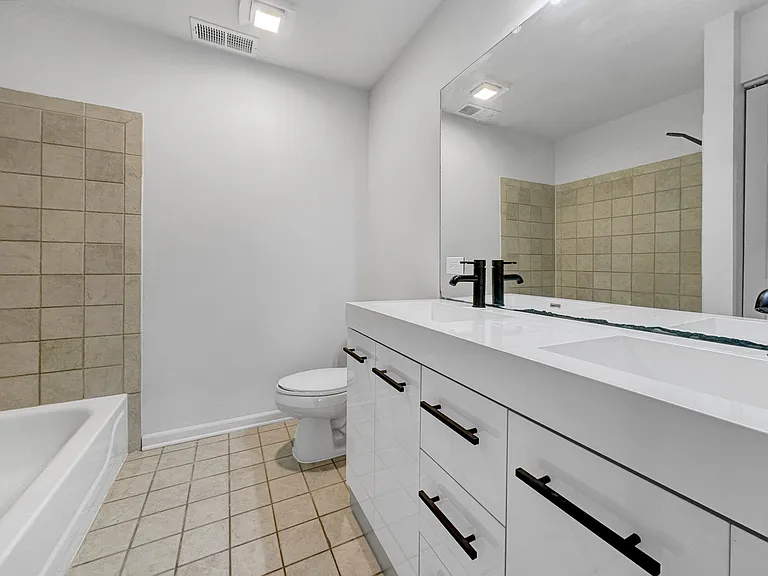 1089 Ellsworth Dr — Photo 11
