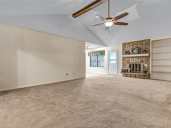 2nd image of 1902 Rockwood Dr