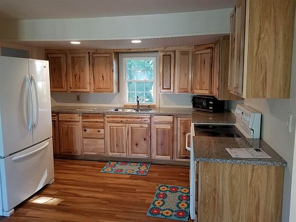 4th image of 101 Salina St #20