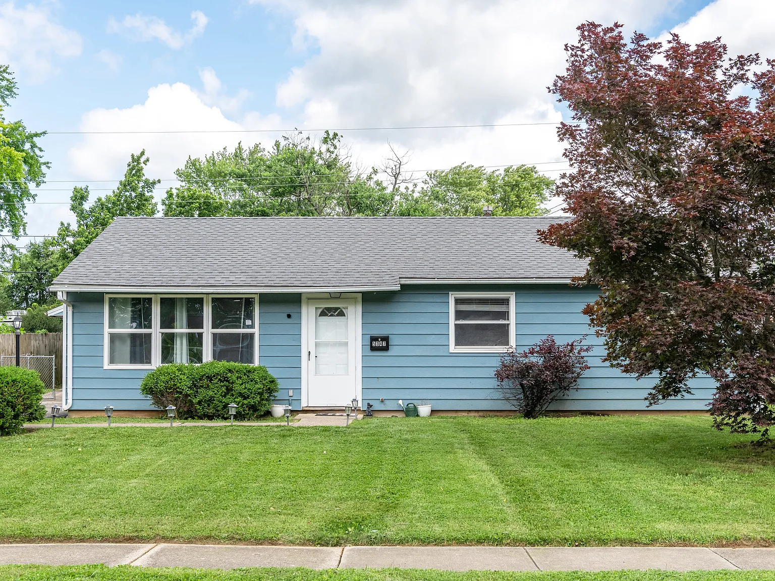 4 bed, 1219 sqft, $1,850 — Photo 1