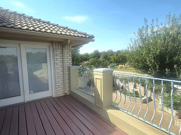 4th image of 2822 Oak Leaf Cir