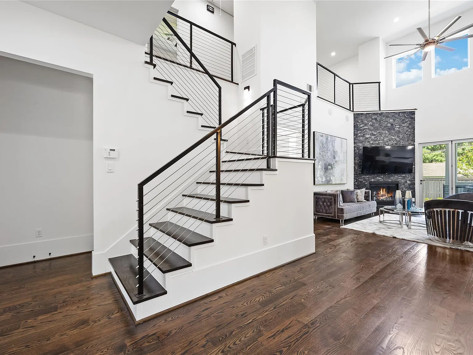 5 bed, 4.5 bath, 3788 sqft, $14,000 — Photo 4