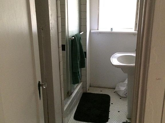 Bathroom @ 2008 N Ross