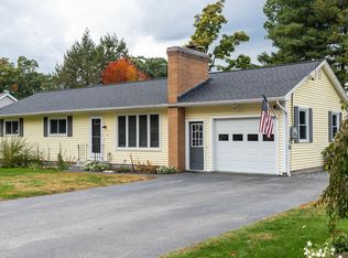 11 Sycamore St, Hudson, NH 03051
