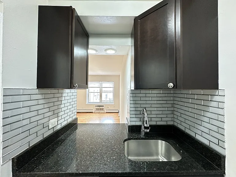 6830 N Sheridan Rd #264 — Photo 7