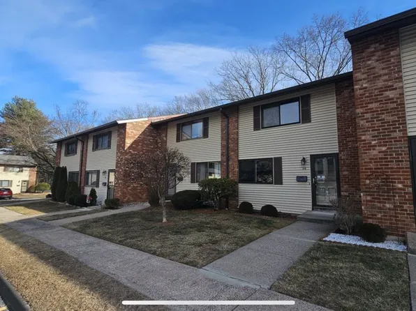 98 Coronado Drive #98, Newington, CT 06111