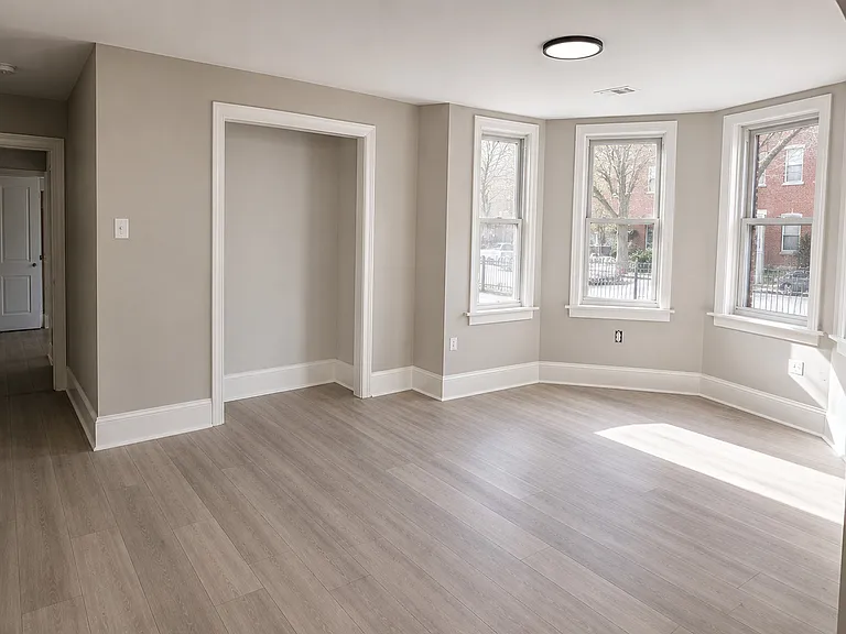 9611 S Avenue L #1 — Photo 9