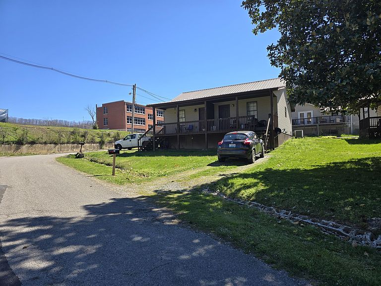Listing photo 5
