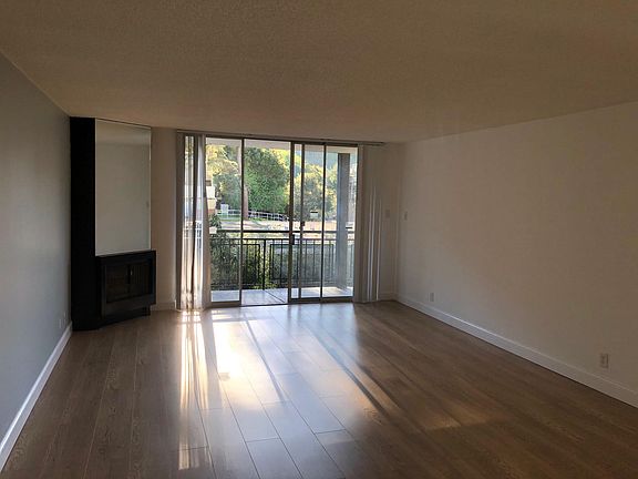 2nd image of 2165 Carlmont Dr #305