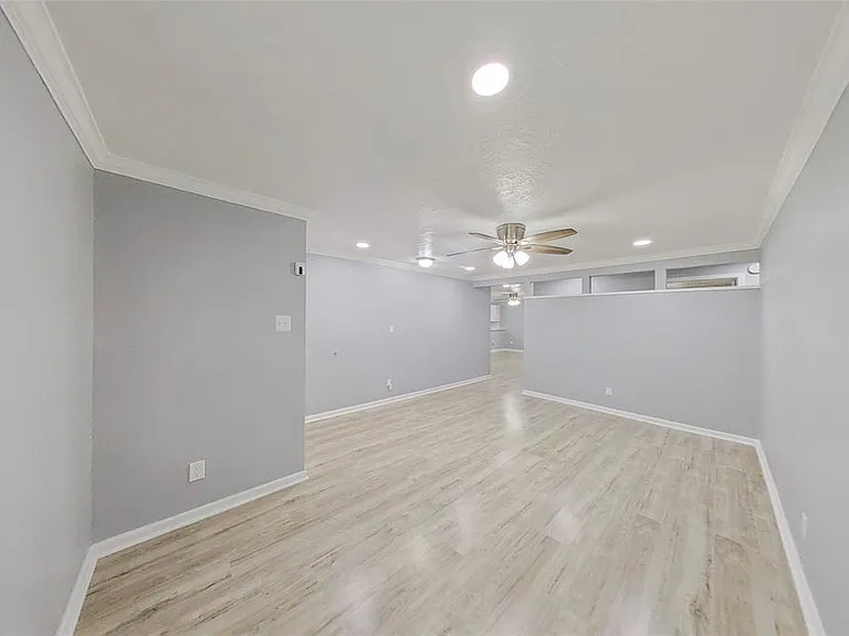 4002 Prudence Dr — Photo 4