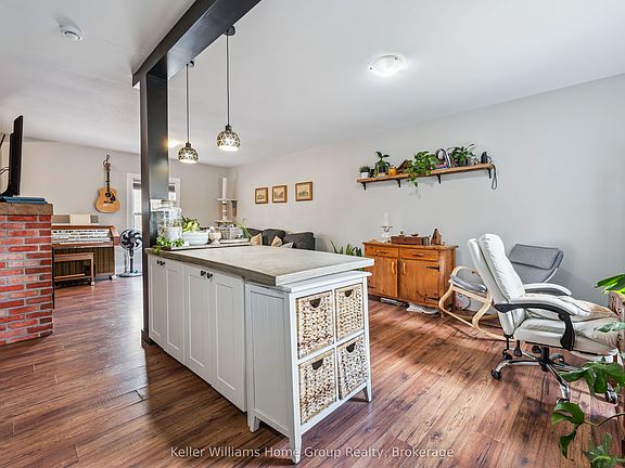 5th image of 67 Stevenson St S