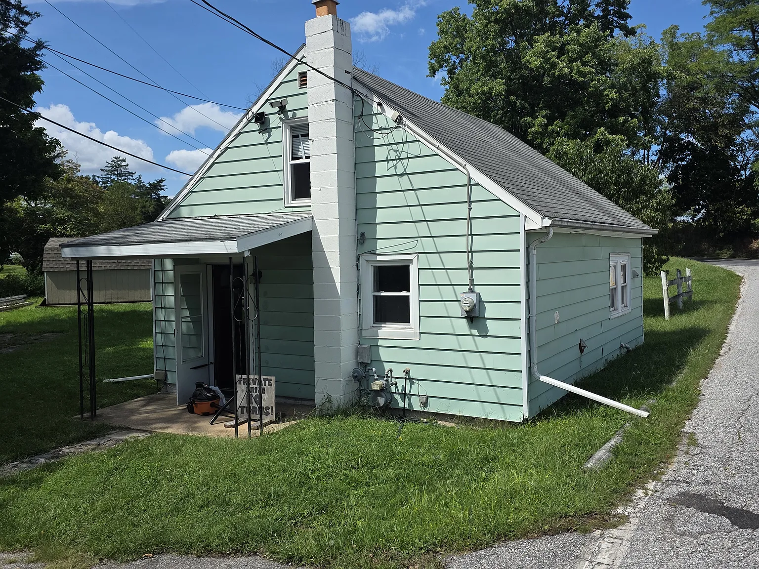 2 bed, 1.5 bath, 700 sqft, $1,265 — Photo 2