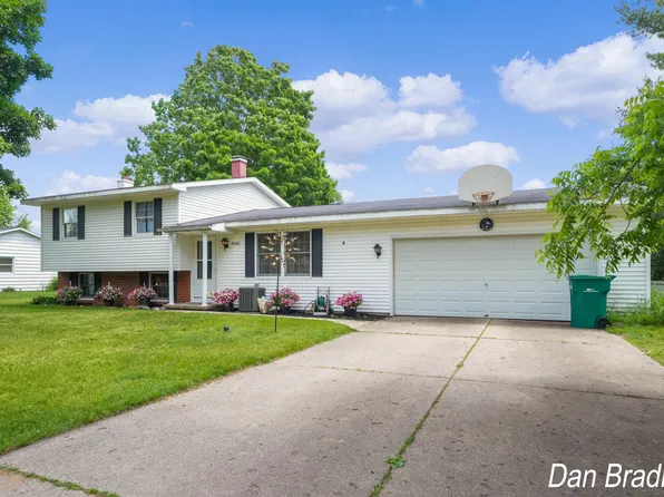 18140 Stevens Ct, Big Rapids, MI 49307